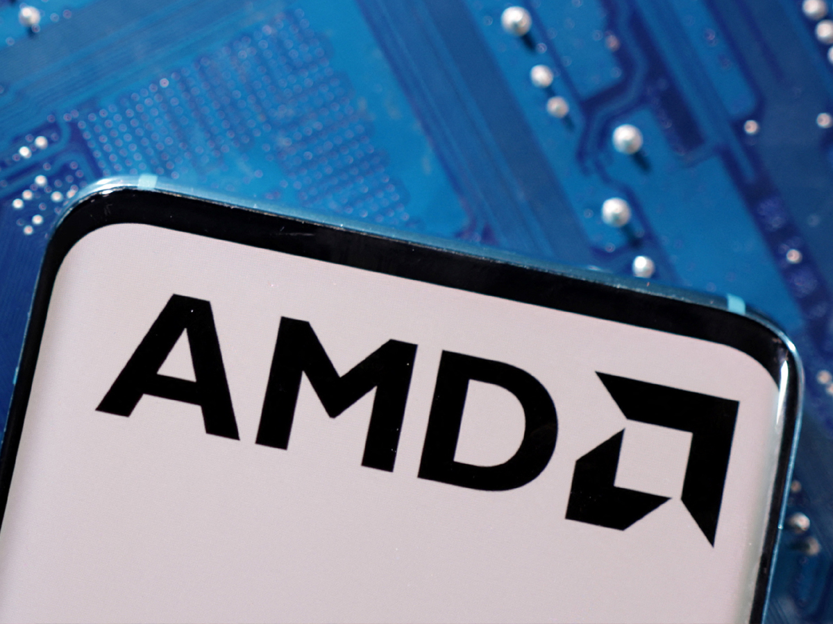 AMD introduces flagship Ryzen chips for new-age workstations | Zee Business