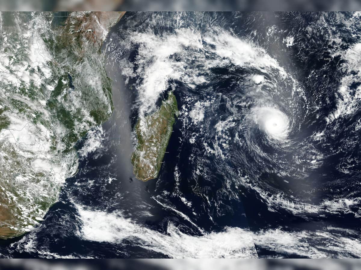 Weather Update: IMD warns of cyclone forming in Arabian Sea, may affect Mumbai & Konkan