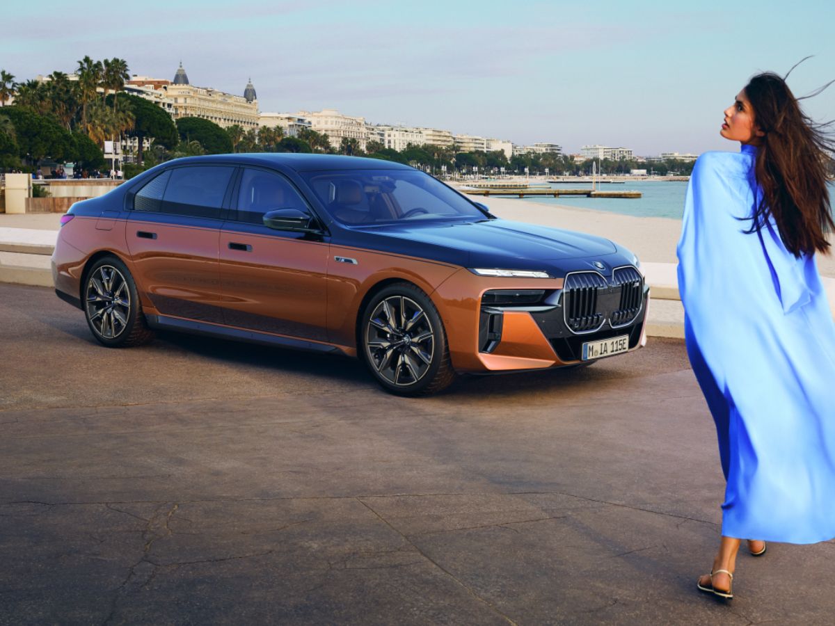 Bmw In India BMW India launches i7 M70 xDrive and BMW 740d M Sport in India | Zee ...
