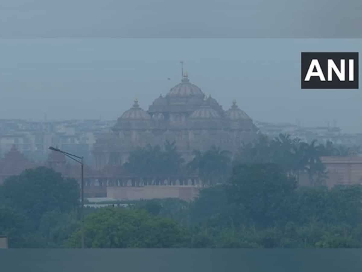 Delhi's air quality improves to 'moderate' category; AQI at 190