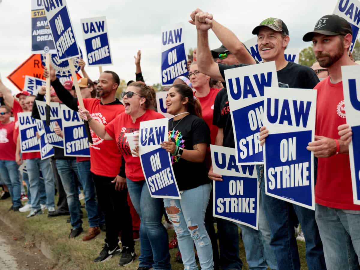 More layoffs, losses as US union expands strike against 'Big Three' automakers