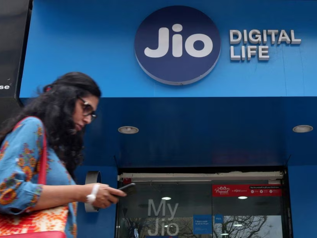 Jio partners with Plume to provide smart home,