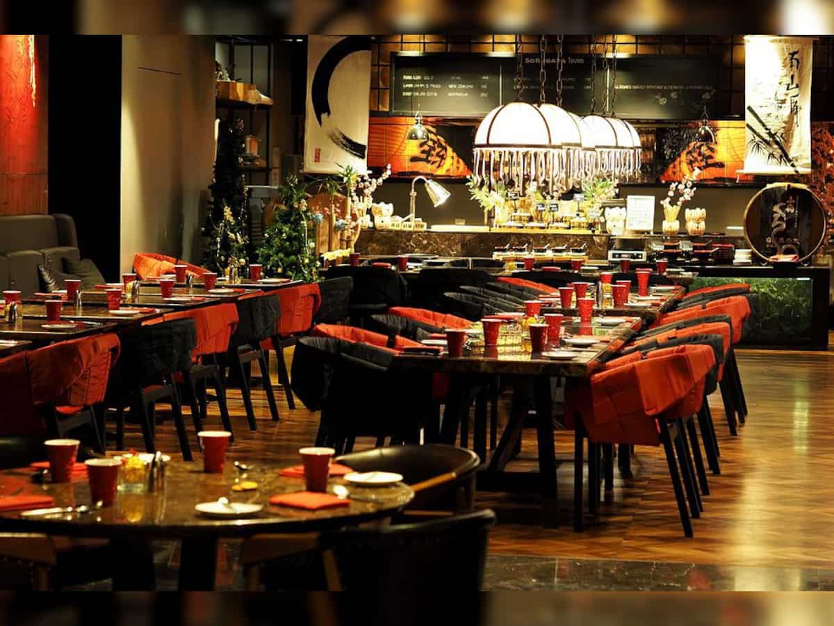 Hoteliers, restaurant owners urge Maharashtra govt to rollback 5% hike in VAT on liquor at bars, restaurants 