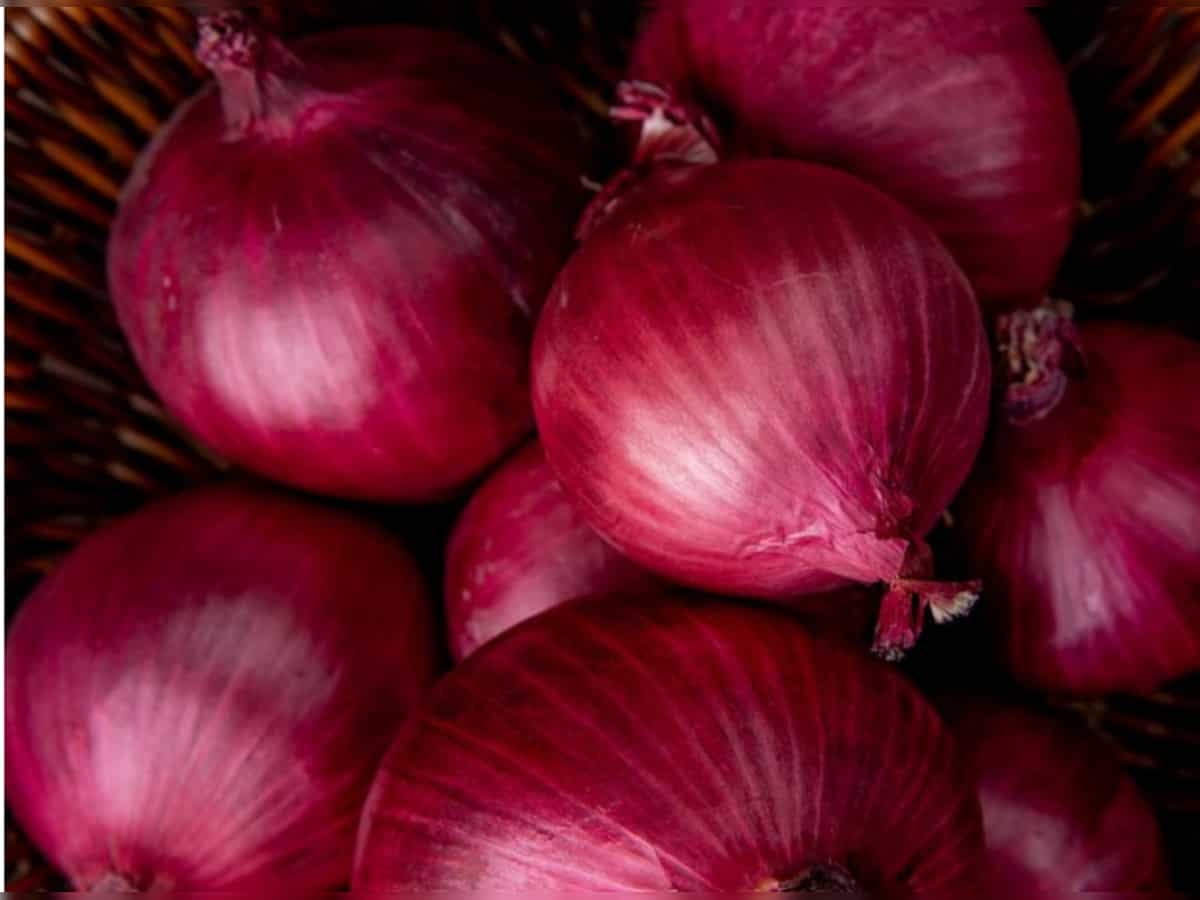 Onion prices soar in Delhi; traders blame it on supply shortage