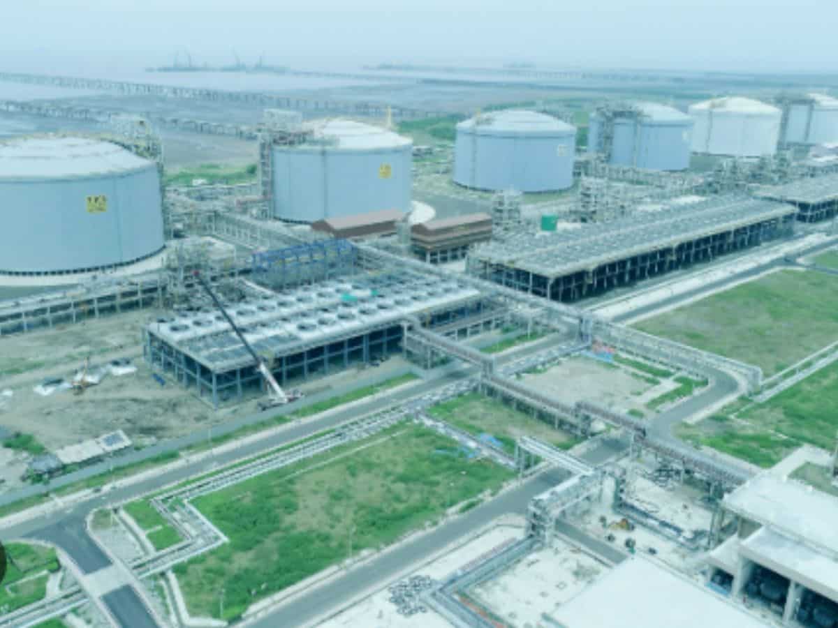 Petronet LNG Q2 net profit rises 9%, to invest Rs 20,685 cr in petchem plant