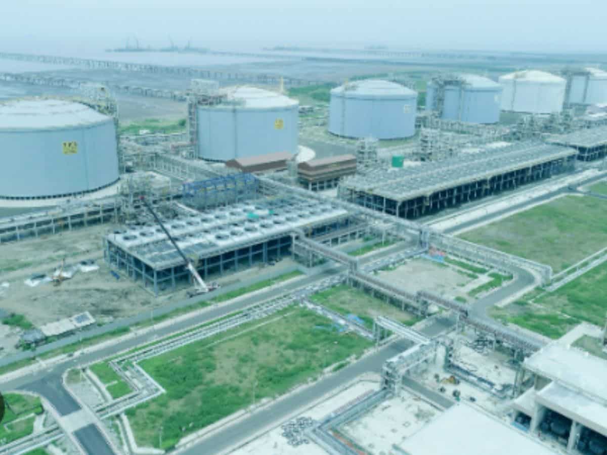 Petronet LNG Q2 net profit rises 9%, to invest Rs 20,685 cr in petchem plant
