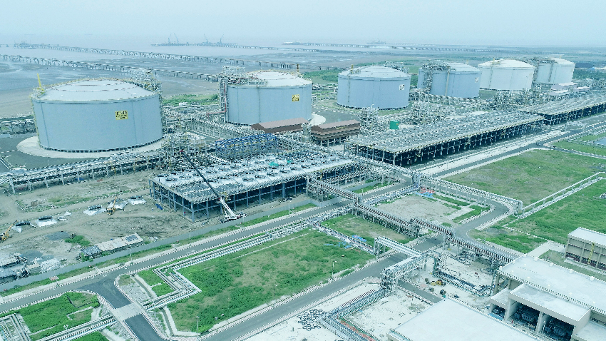 Fall of Petronet LNG shares continue; Jefferies, Citi, JP Morgan reduce target prices