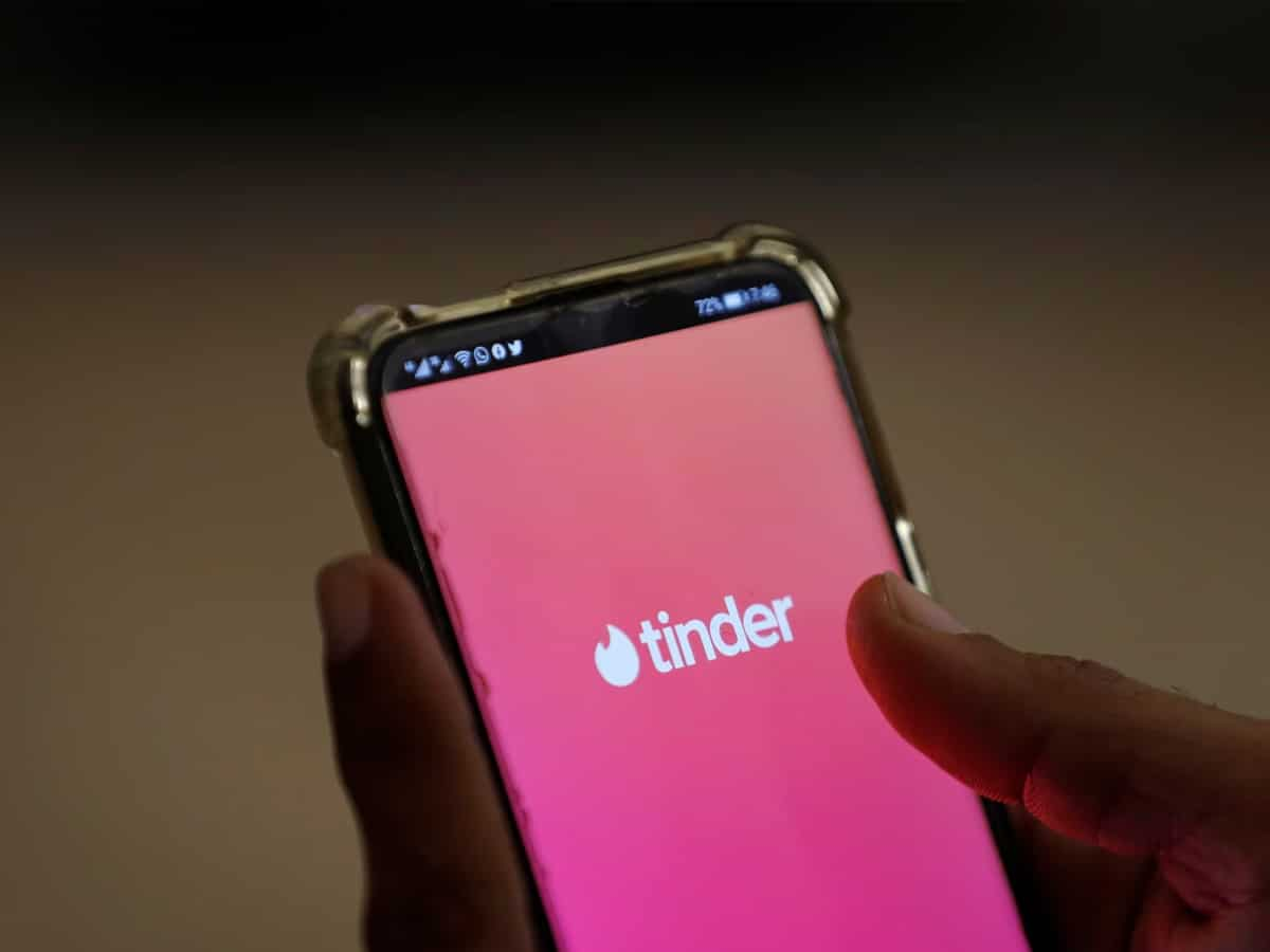 Tinder-owner Match issues dour forecast; shares tumble