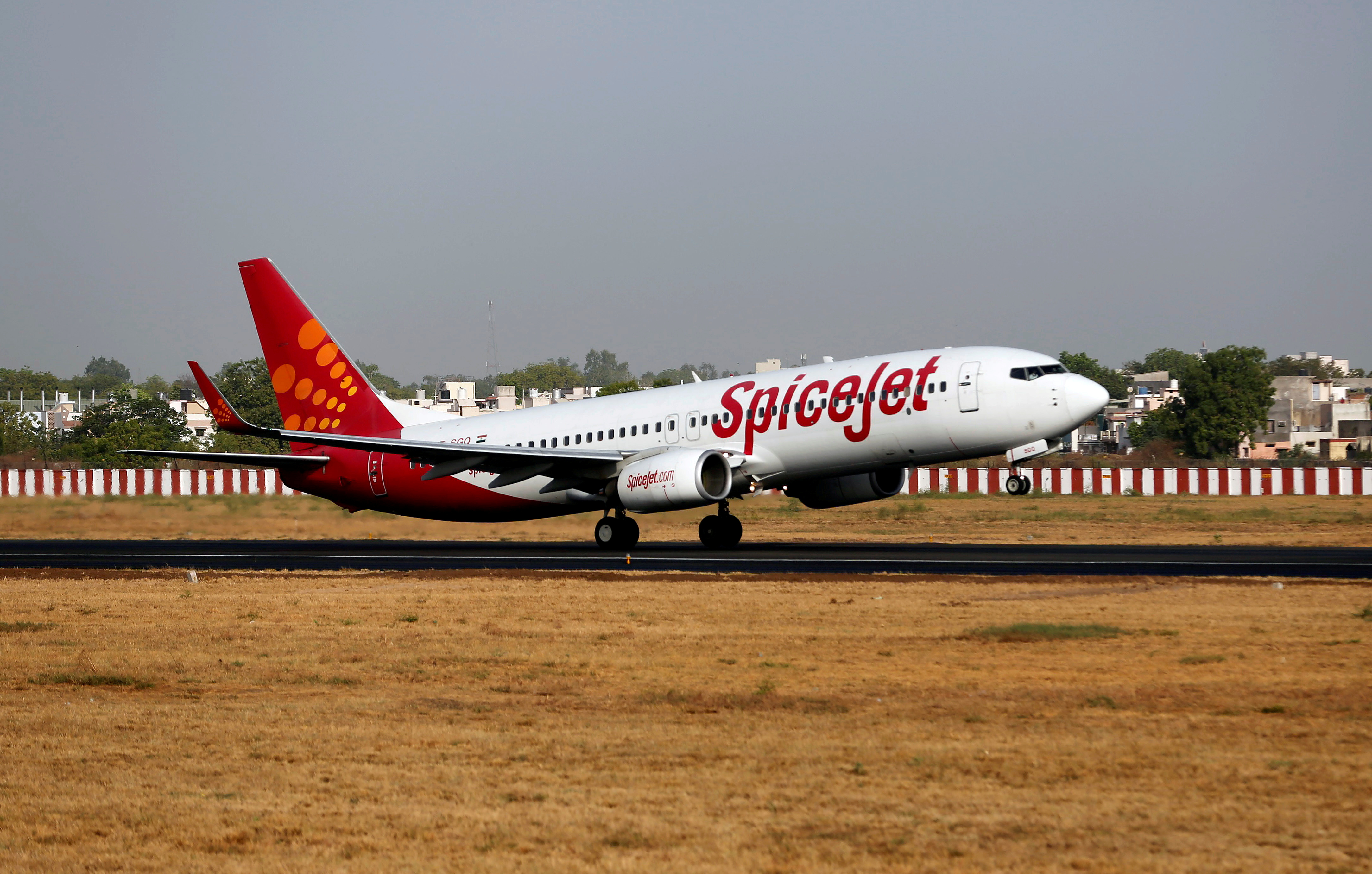 SpiceJet introduces five leased Boeing 737s into its fleet