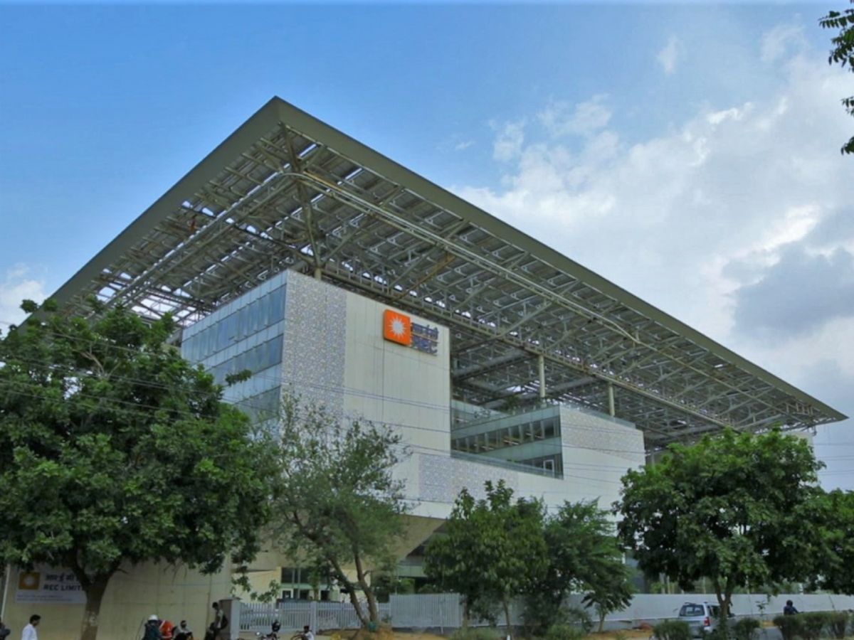 REC shares hit life-time high after PSU delivers