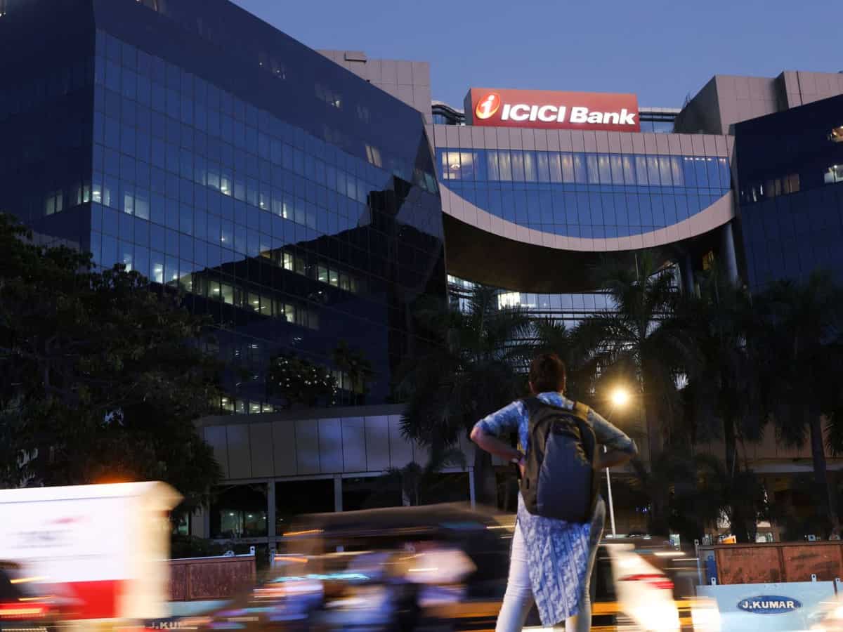  ICICI Bank customers can now make payments to merchant QR code using digital rupee app 