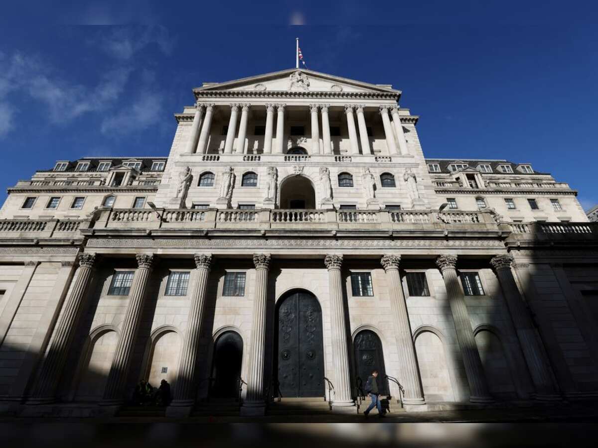 Bank of England leaves benchmark interest rates unchanged at 15-year high 