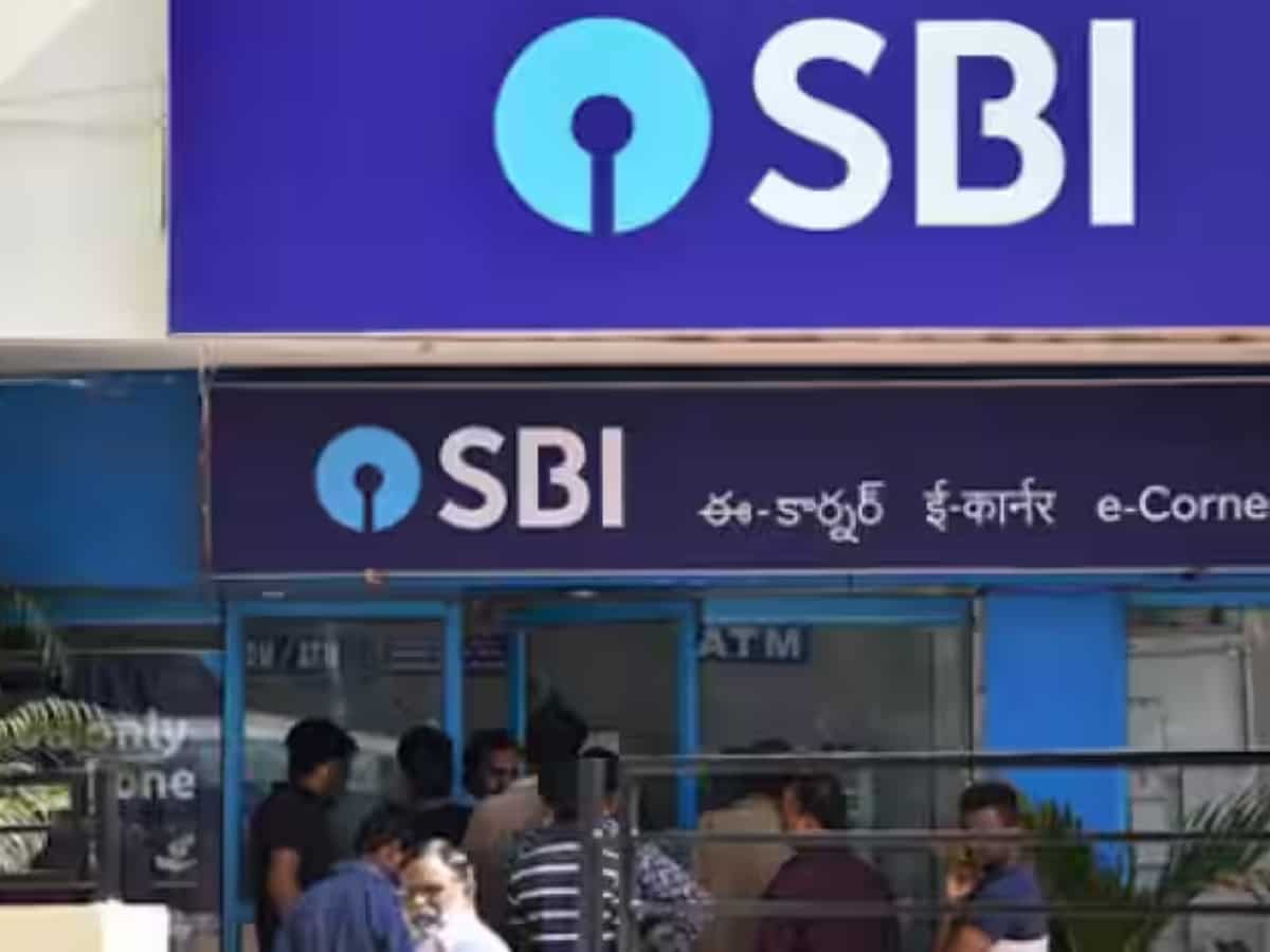 SBI trades flat as slippages zoom in Q2; should you buy the stock now? Read on