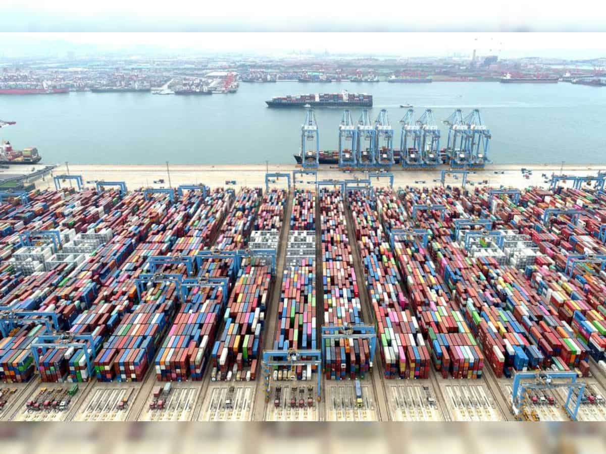 China's imports unexpectedly grow in Oct, exports extend declines