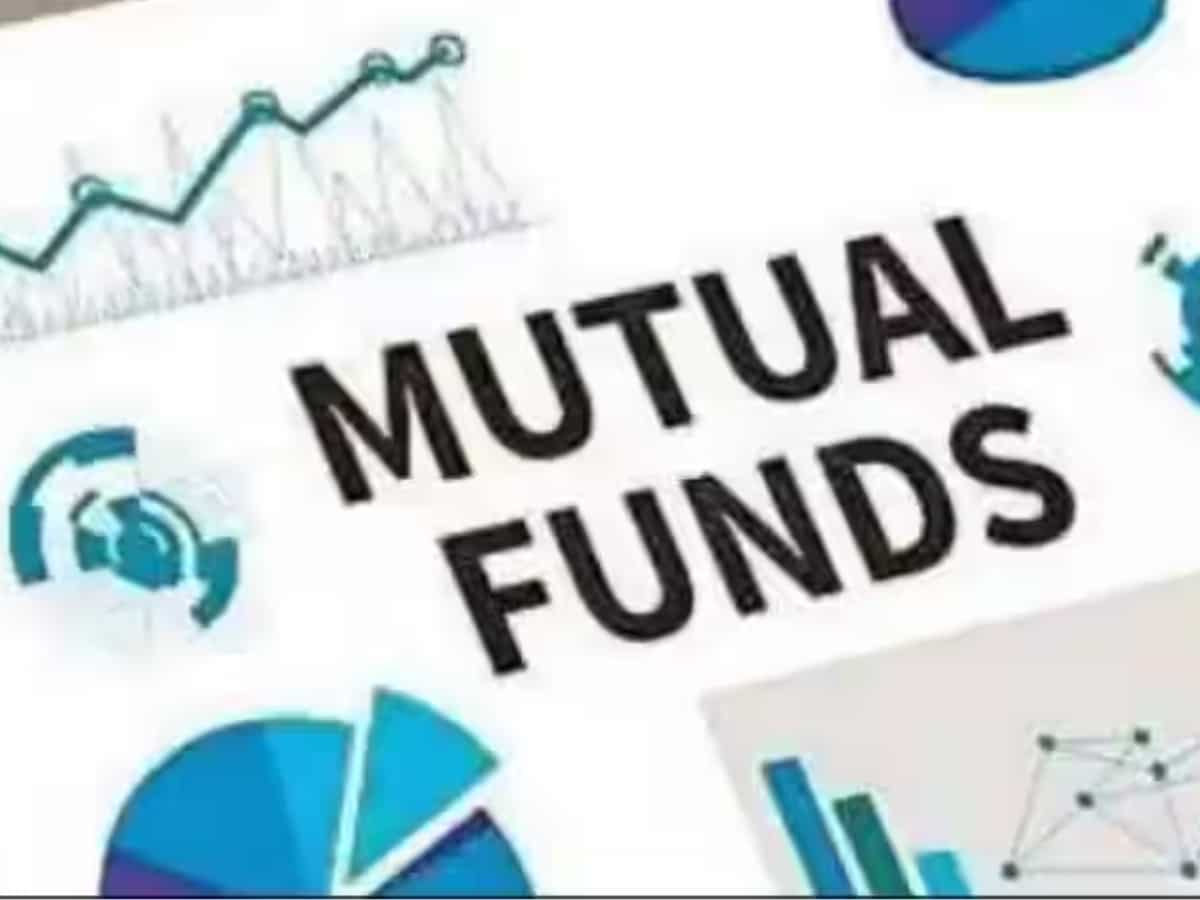 Mutual funds mobilise higher funds MoM in October; liquid funds top in terms of net inflow