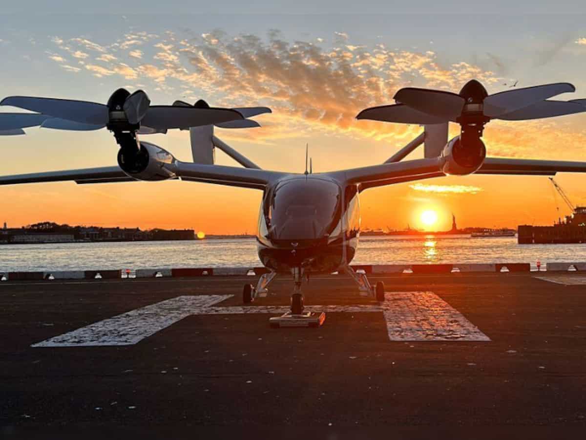Joby shows off electric air taxis in New York, targeting 2025 launch date