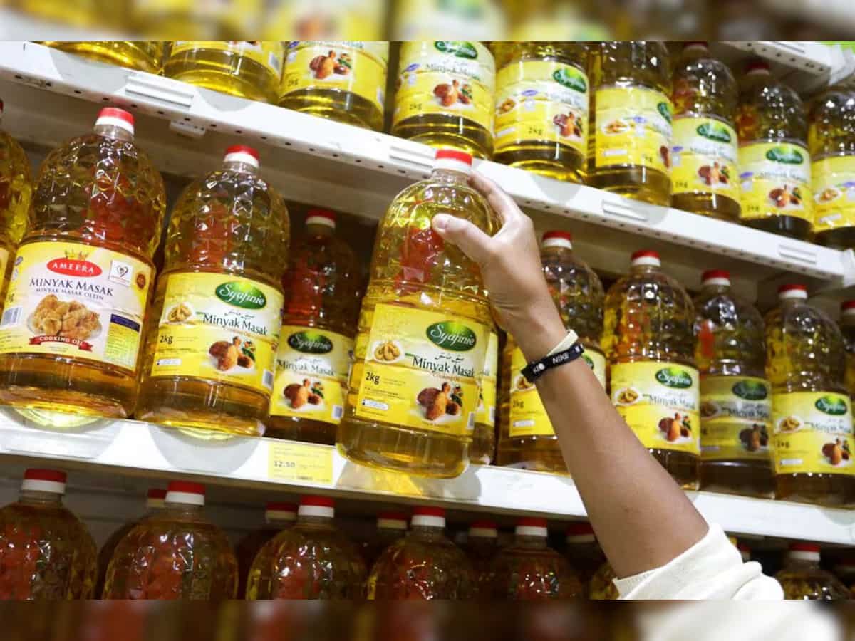 India's palm oil, sunoil imports rise to record highs; soyoil drops