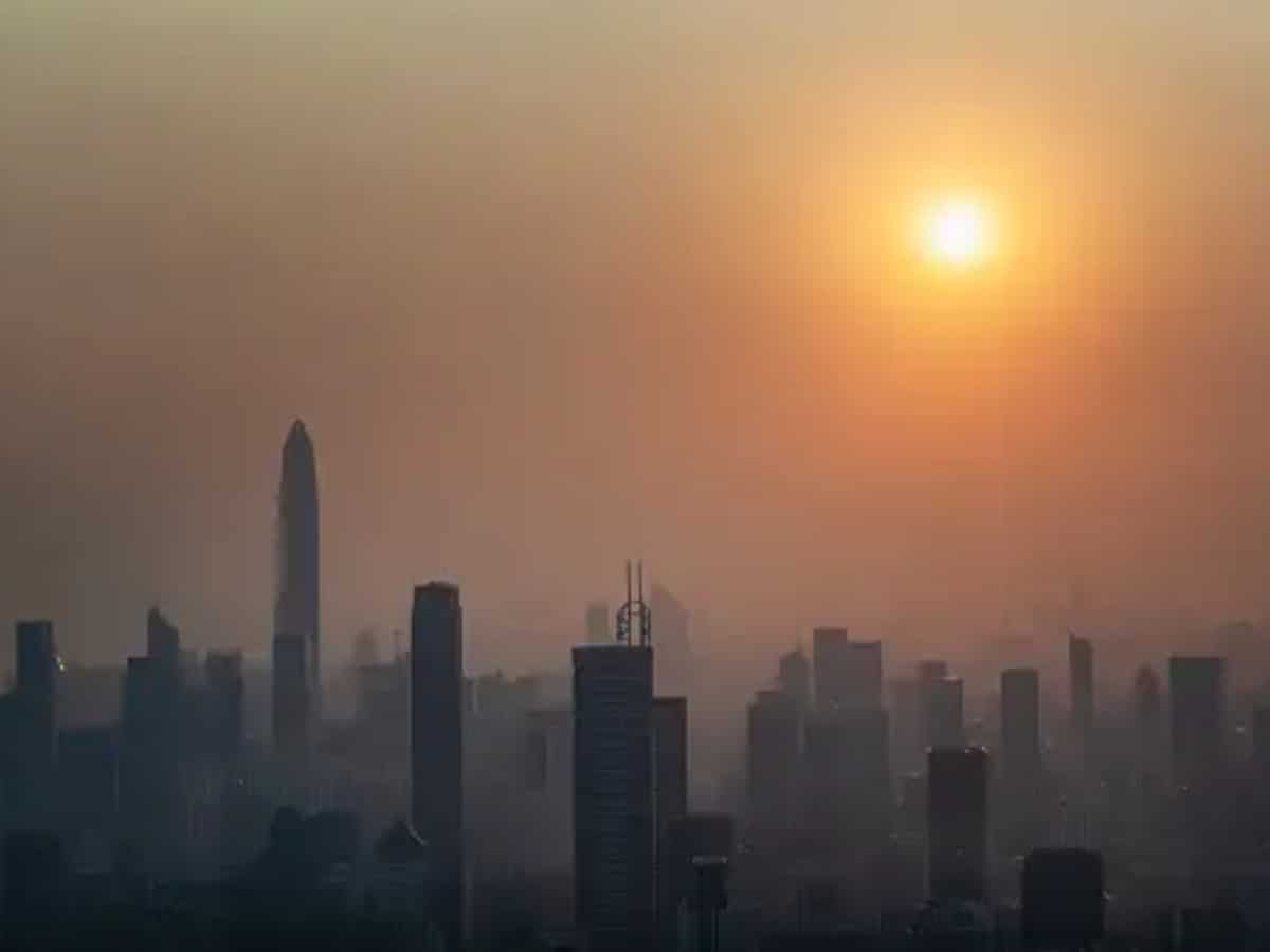 Delhi's air quality 'Severe,' city shrouded in haze