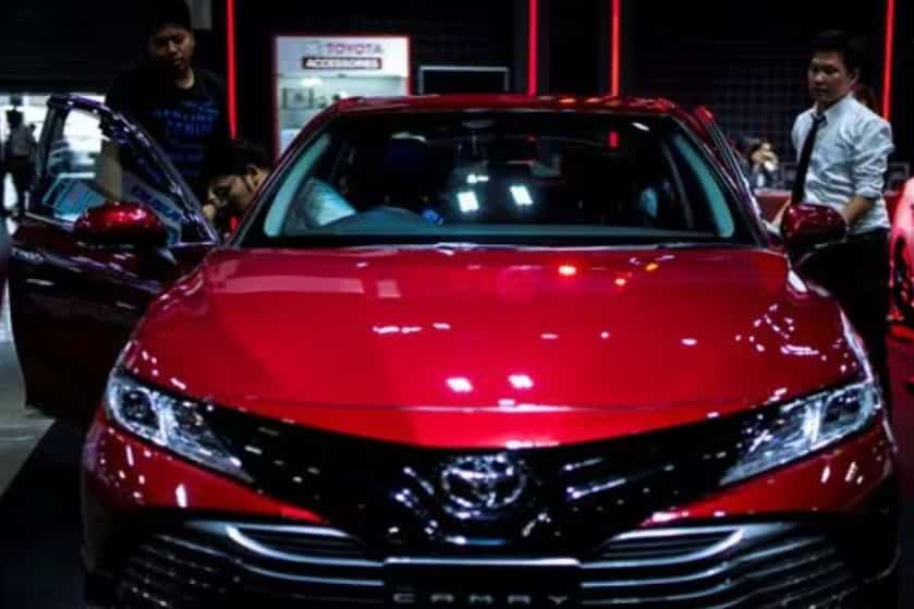 Toyota's Camry, Best-selling Car In US, Goes All-hybrid | Zee Business