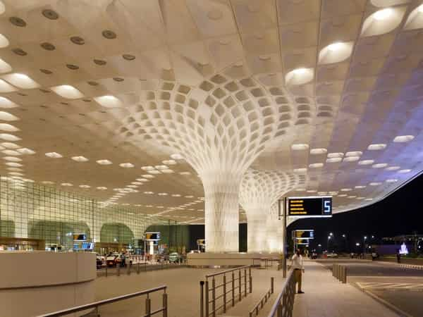 Mumbai Airport's Big Weekend: Over 516,000 Passengers, 1,032 Air ...