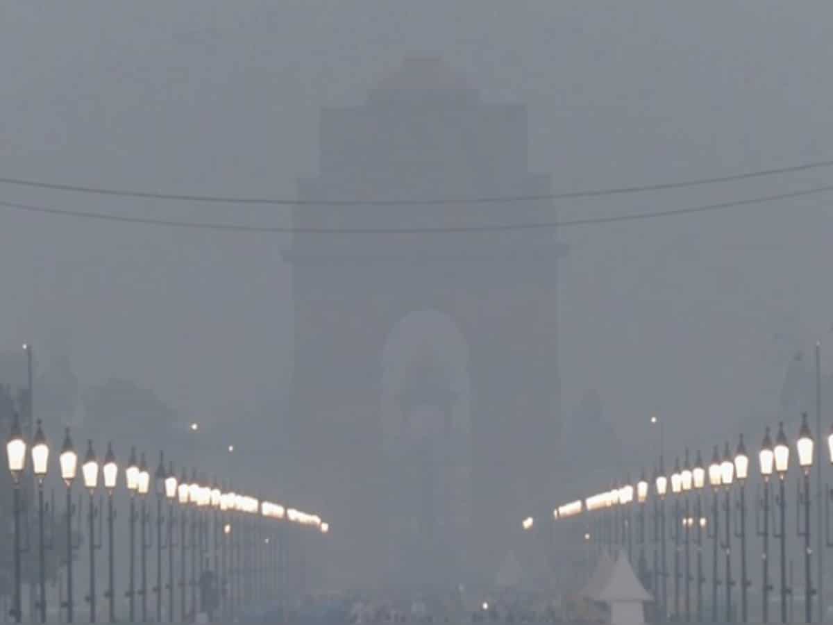 Air pollution in Delhi drops from very poor to poor 