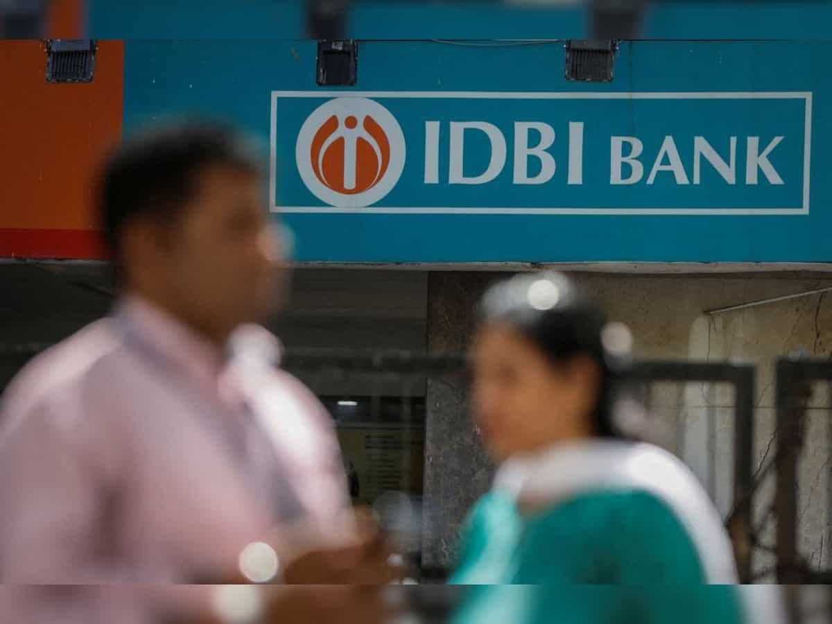 IDBI Bank shares fall after Centre cancels bid process to hire valuer for disinvestment