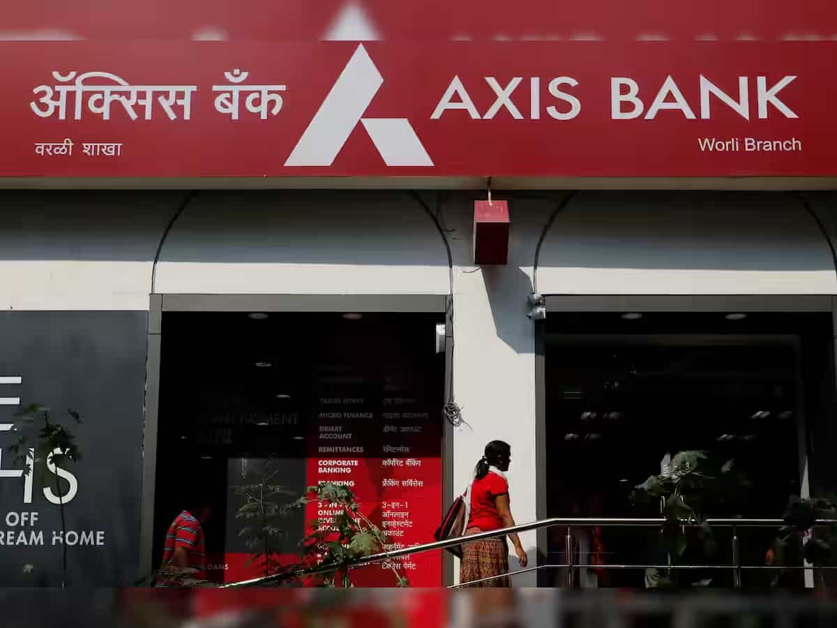 Axis Bank shares trade with minor gains as global brokerages divided on the lender's outlook
