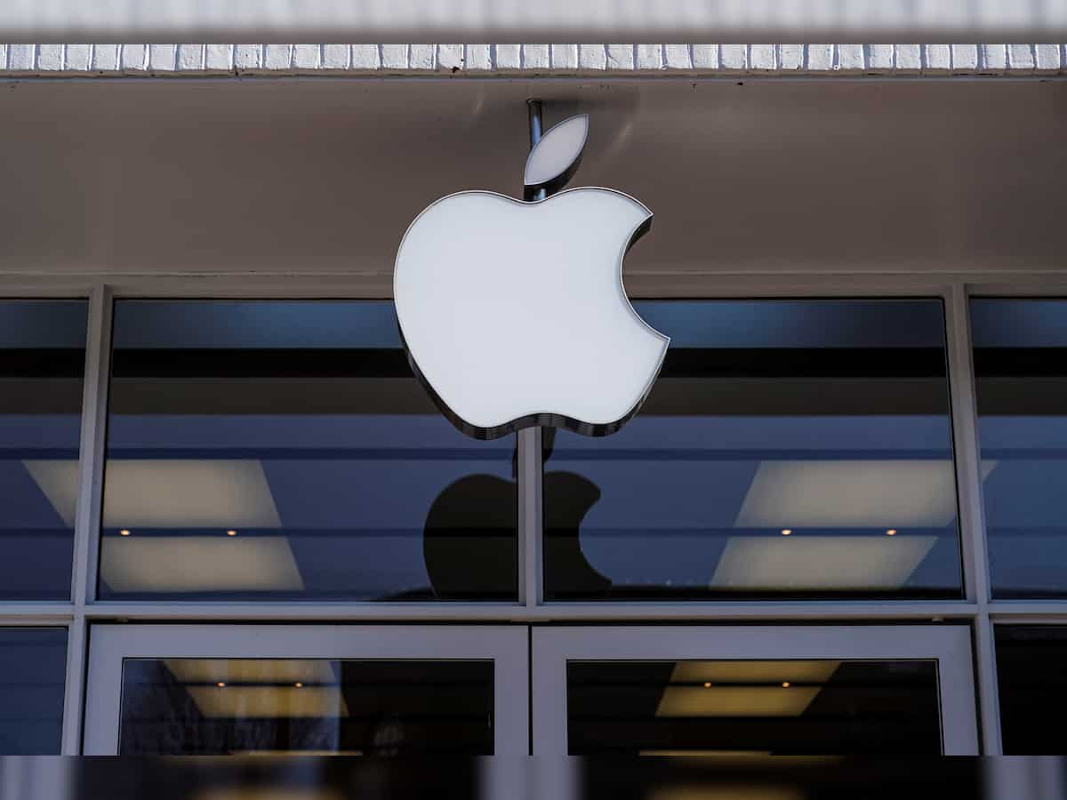 Apple to send experts to join hacking threat notification probe in India