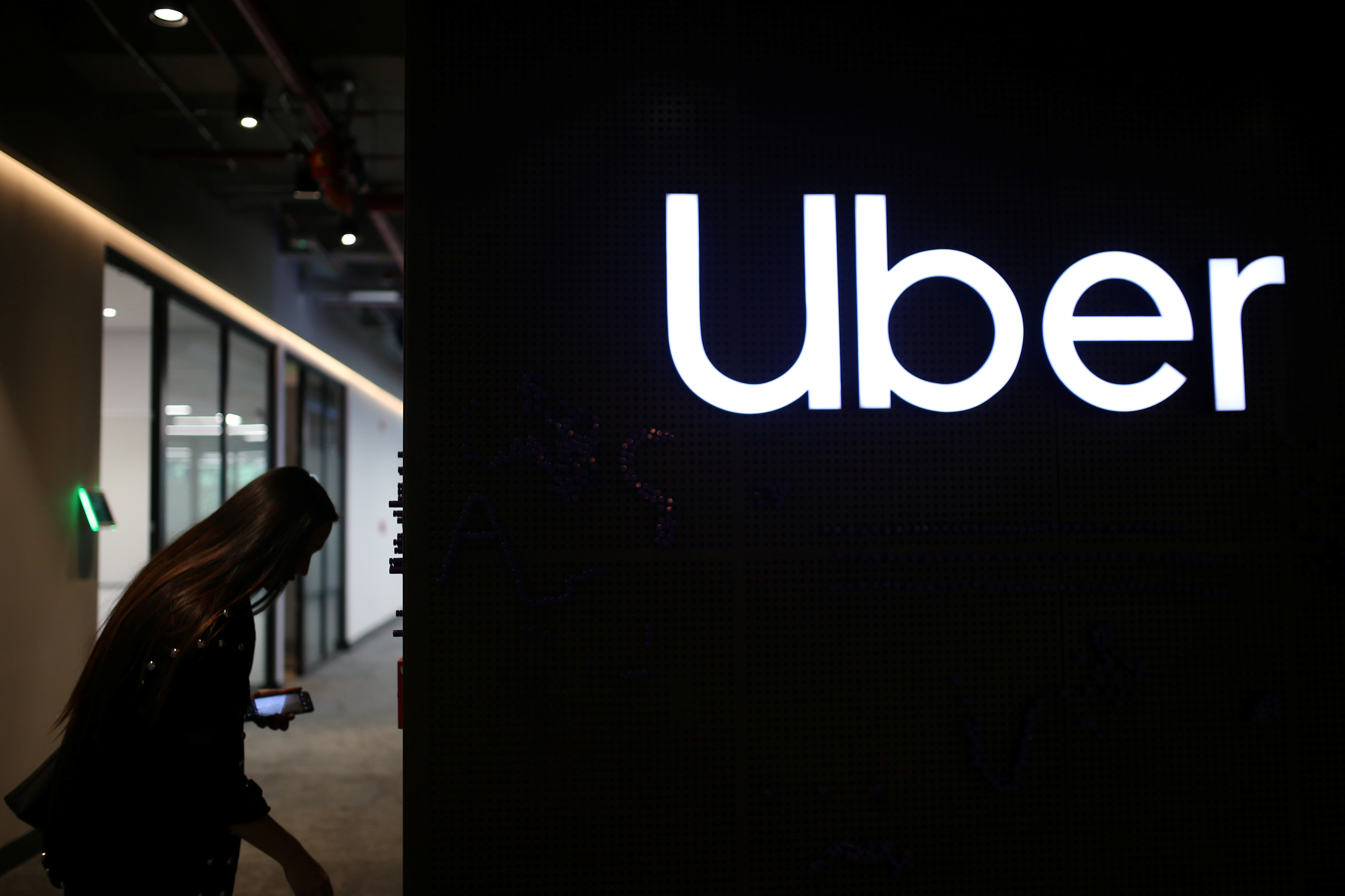 Uber rolls out 'Pro' rewards programme for drivers