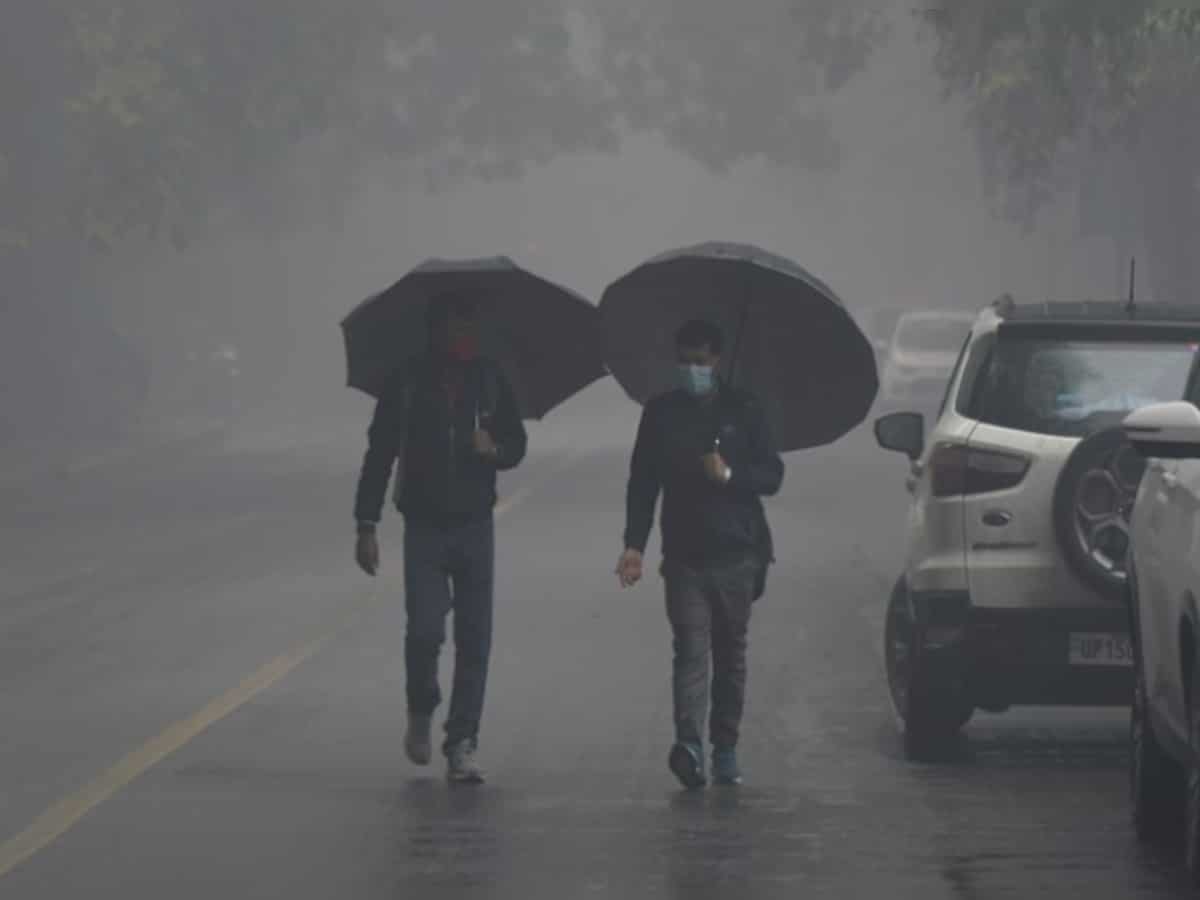 Delhi minimum temperature 10.4 degrees Celsius, light rain predicted in 24 hours 