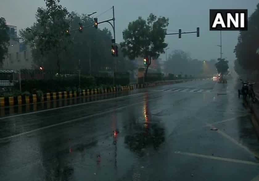 IMD predicts light rain over some places in Delhi