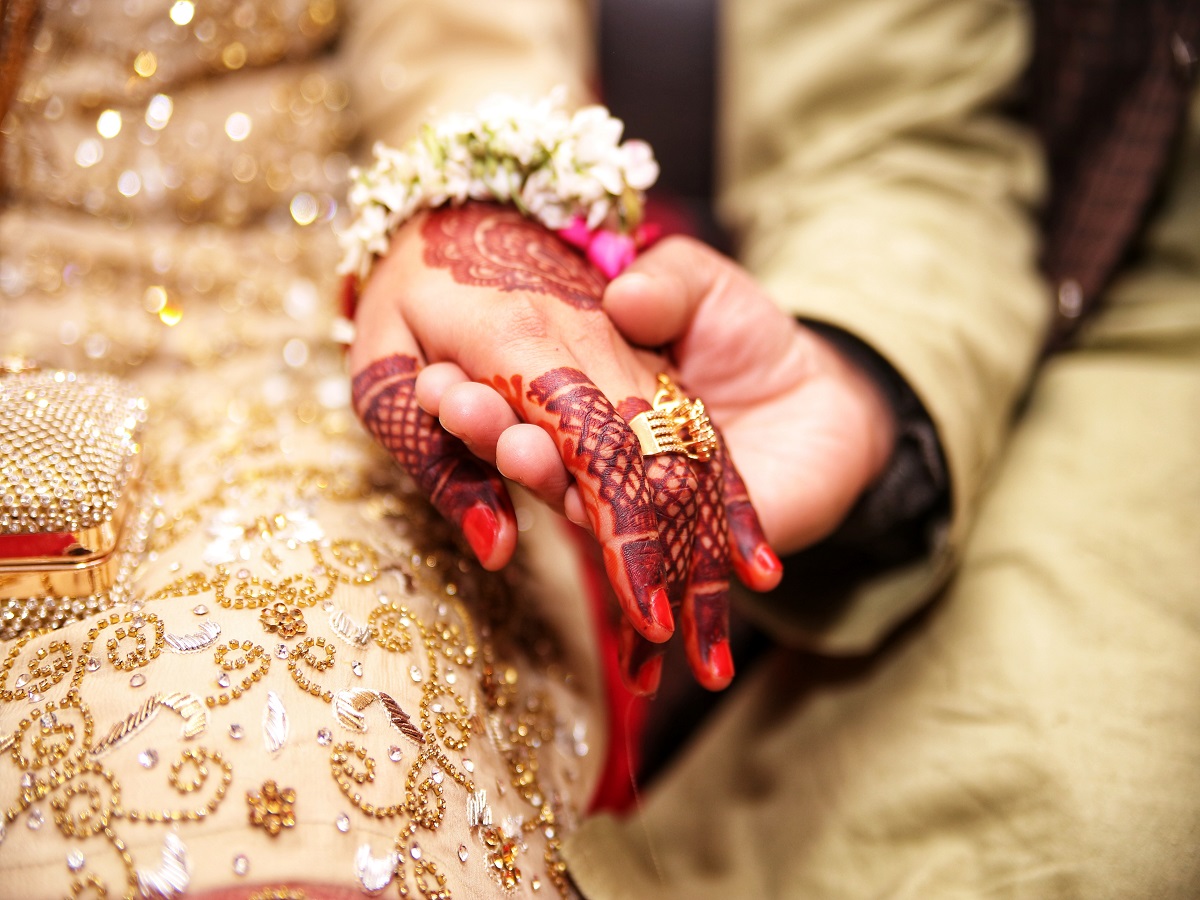 As wedding season blossoms, analysts pick stocks that can help ...