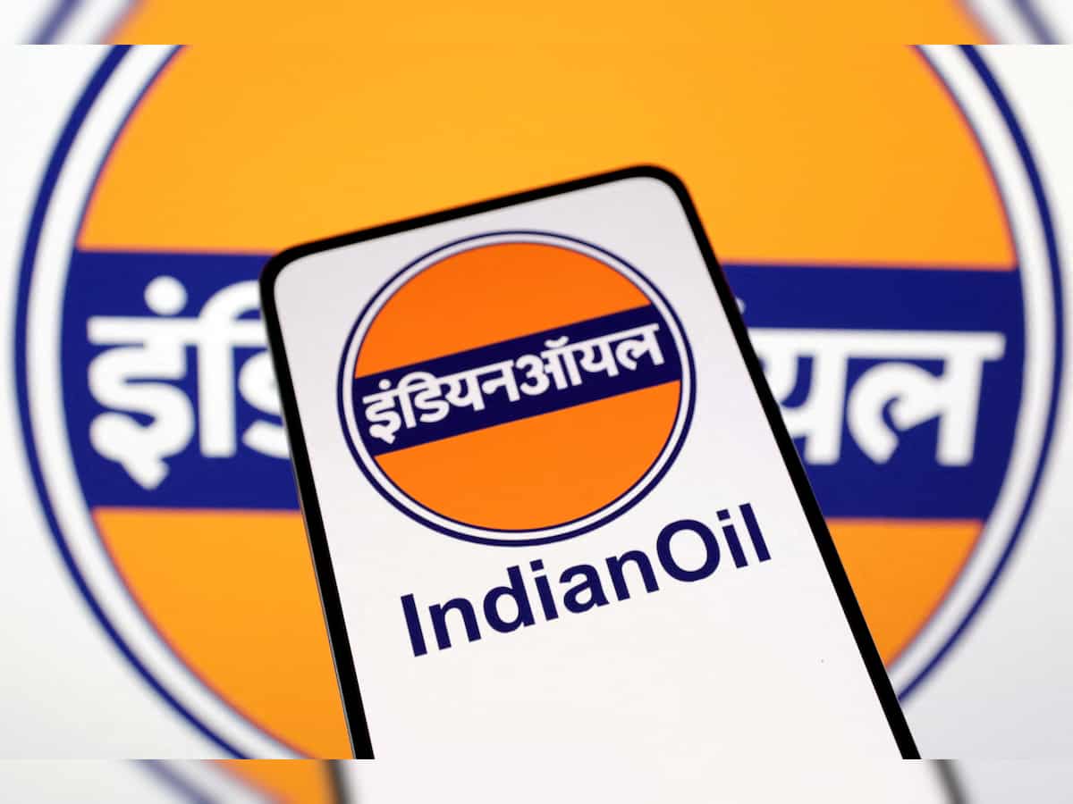 Indian Oil opens its first EV battery swapping station in Kolkata
