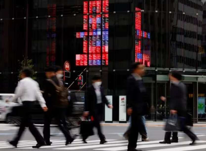 Japan Q3 GDP seen contracting at slower pace on capex