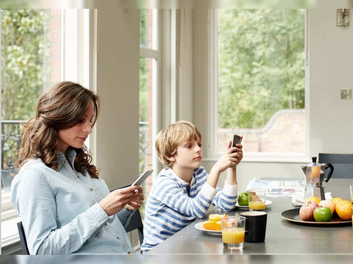 Smartphone overuse strains parent-child bond, prompts Vivo's 'Switch Off' campaign