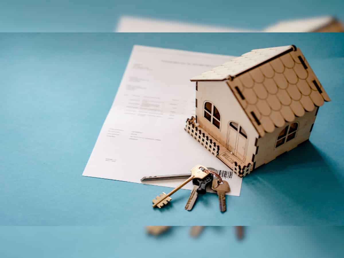 Fixed vs Floating Home Loan Rates: What is the difference? Which can benefit you more?