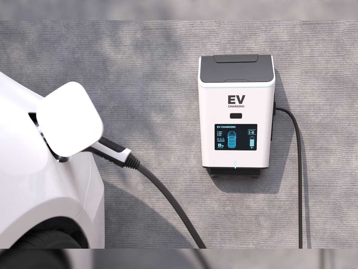 Tata Power, Indian Oil Corp tie up to deploy over 500 EV charging points across India