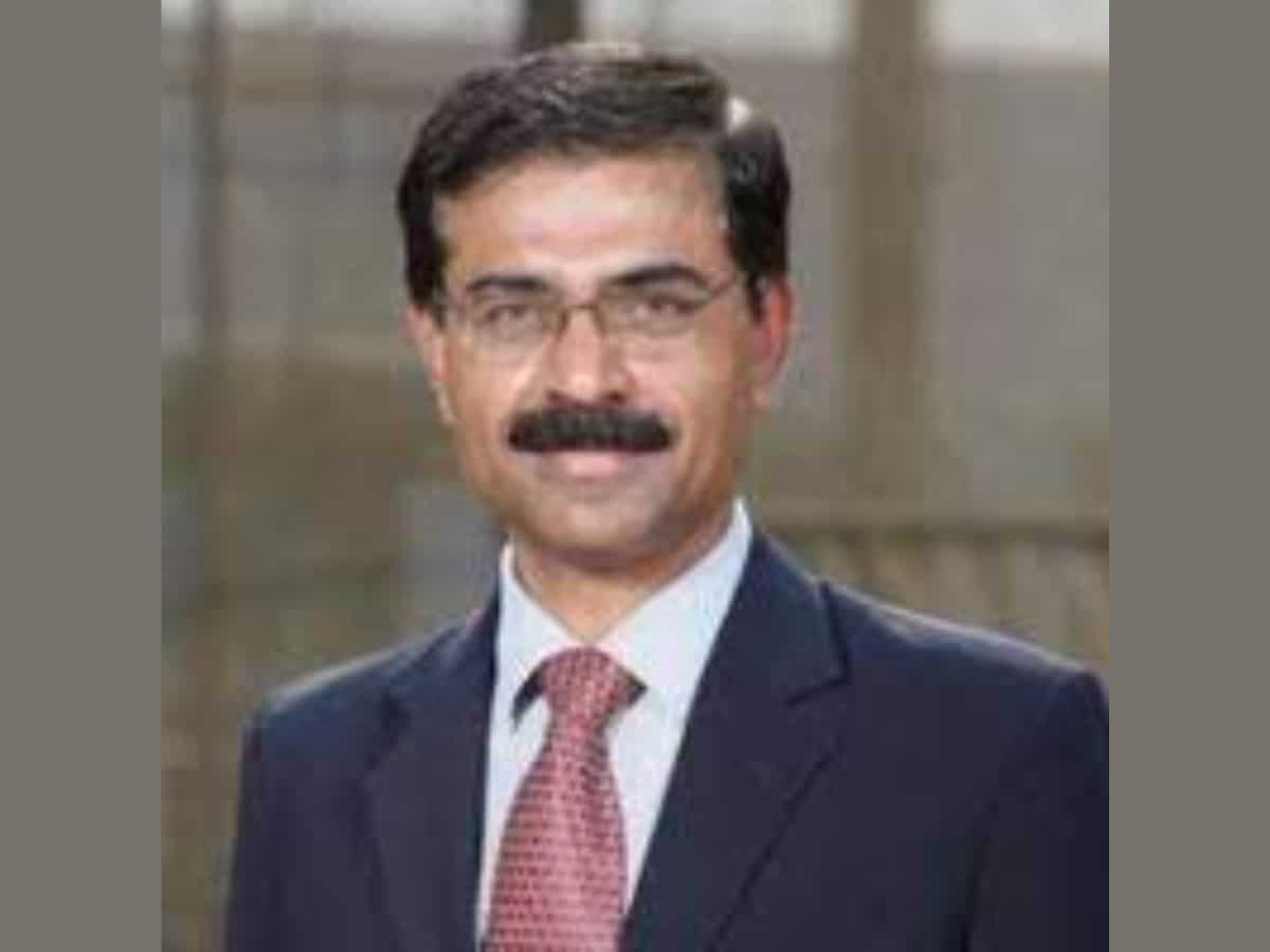 DLF CFO Vivek Anand resigns
