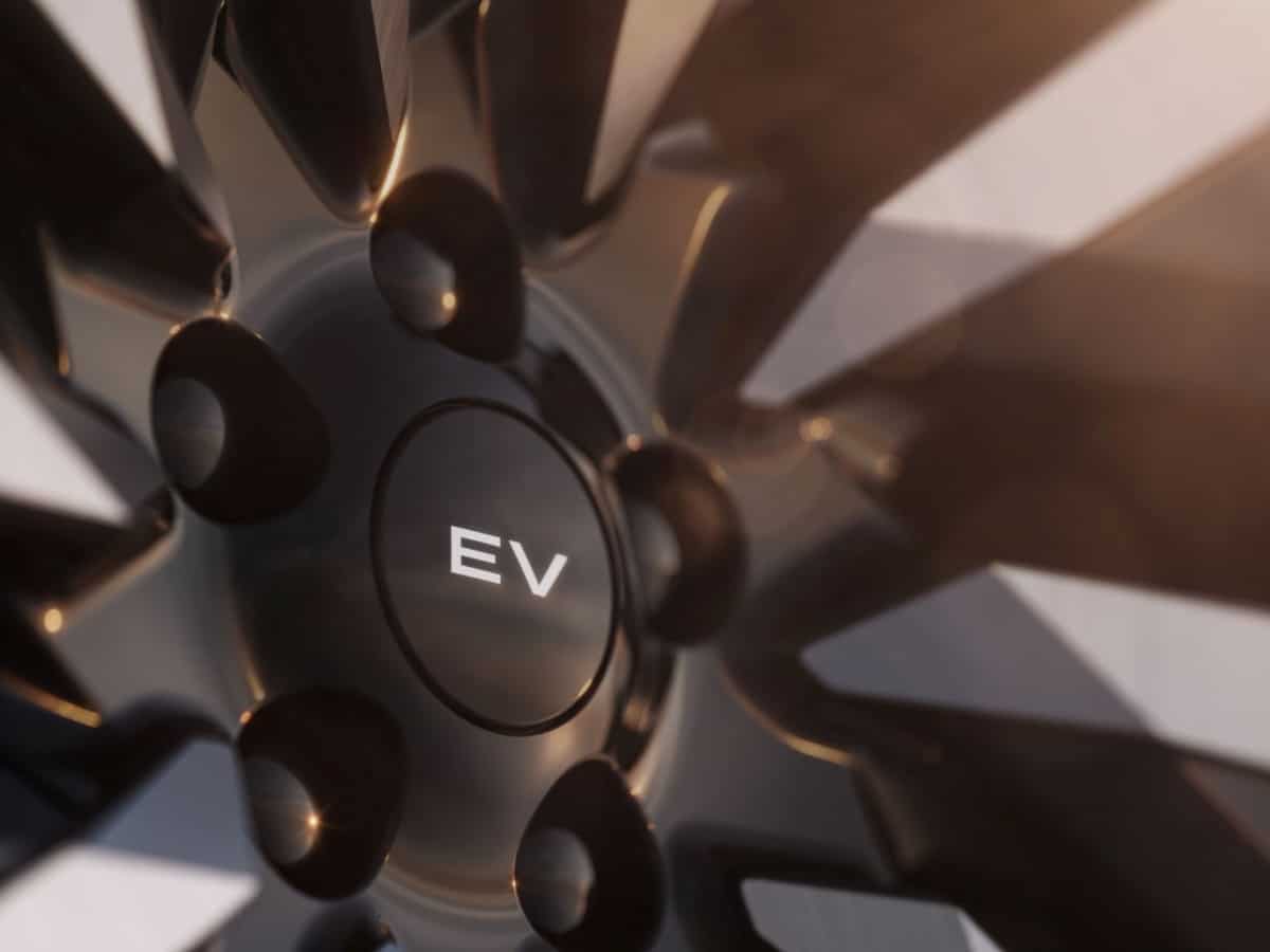 JLR unveils waitlist for New Range Rover Electric The quietest and