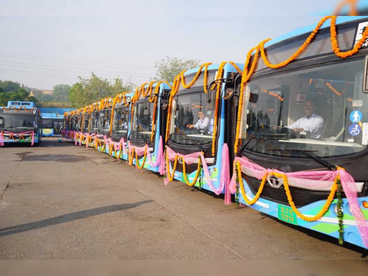 Delhi LG, CM flag off 500 electric buses