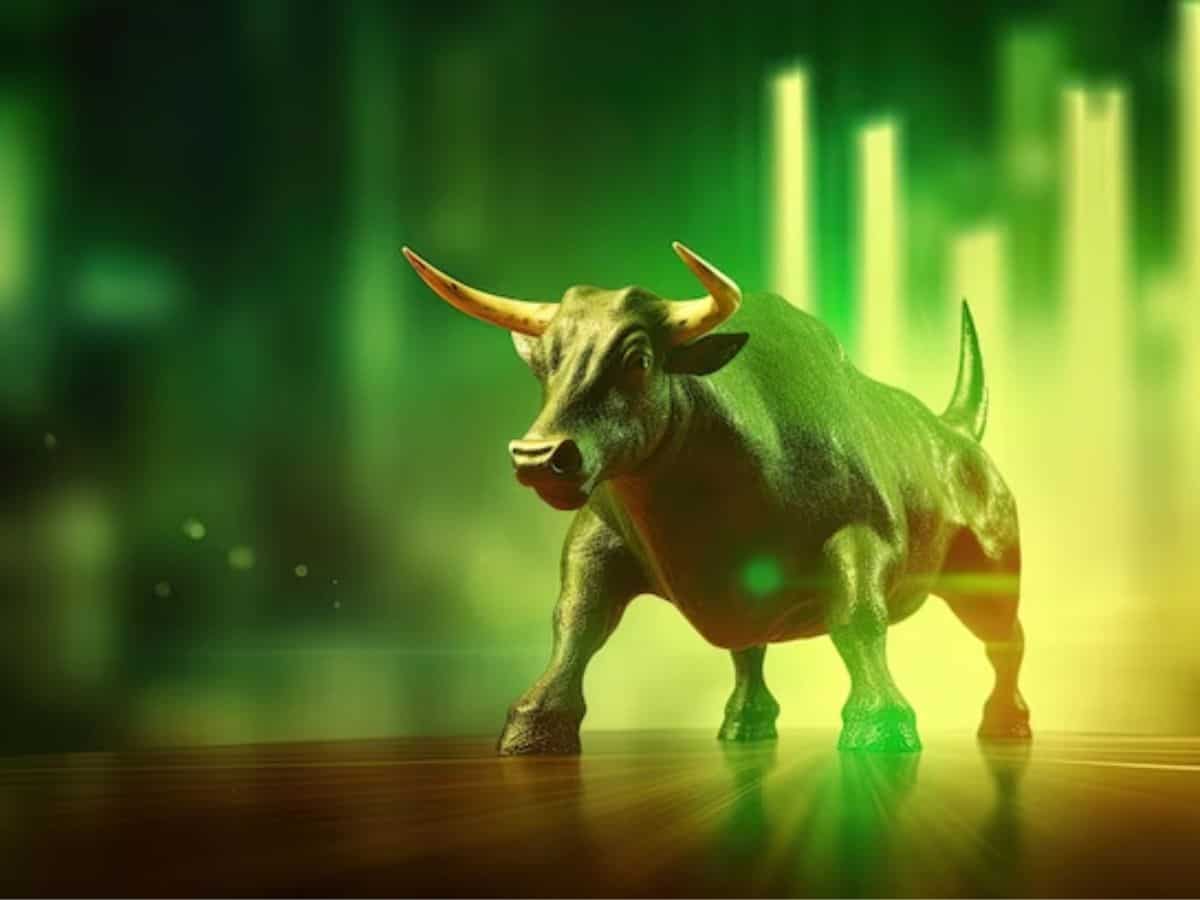 FINAL TRADE: Sensex skyrockets 930 pts to 70,514, Nifty closes above 21,000 for first time as bulls take D-Street to fresh peaks