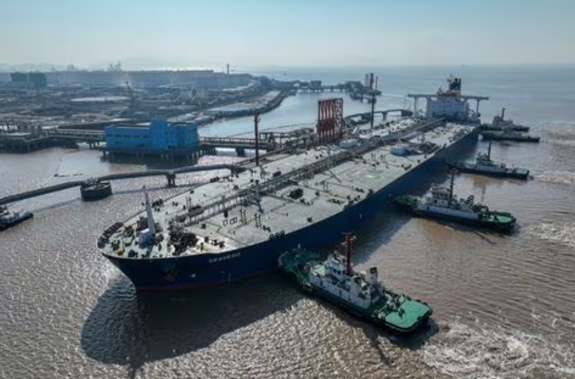 Oil prices extend gains as Red Sea attacks