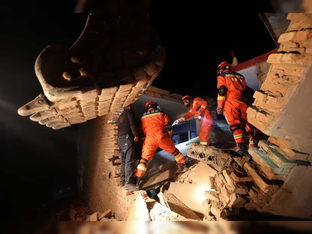 Magnitude-6.2 quake kills 118 in northwestern China's Gansu, Qinghai provinces