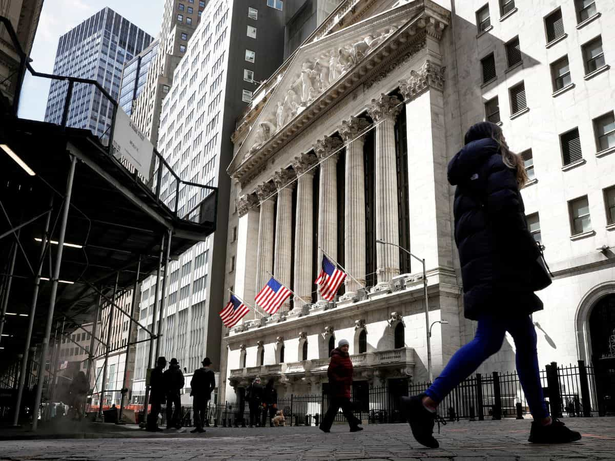 Wall Street Ends Higher As Rate-cut Fever Lingers | Zee Business