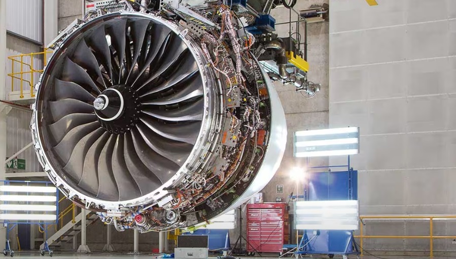 New Rolls-Royce engine for hybrid-electric flight completes successful