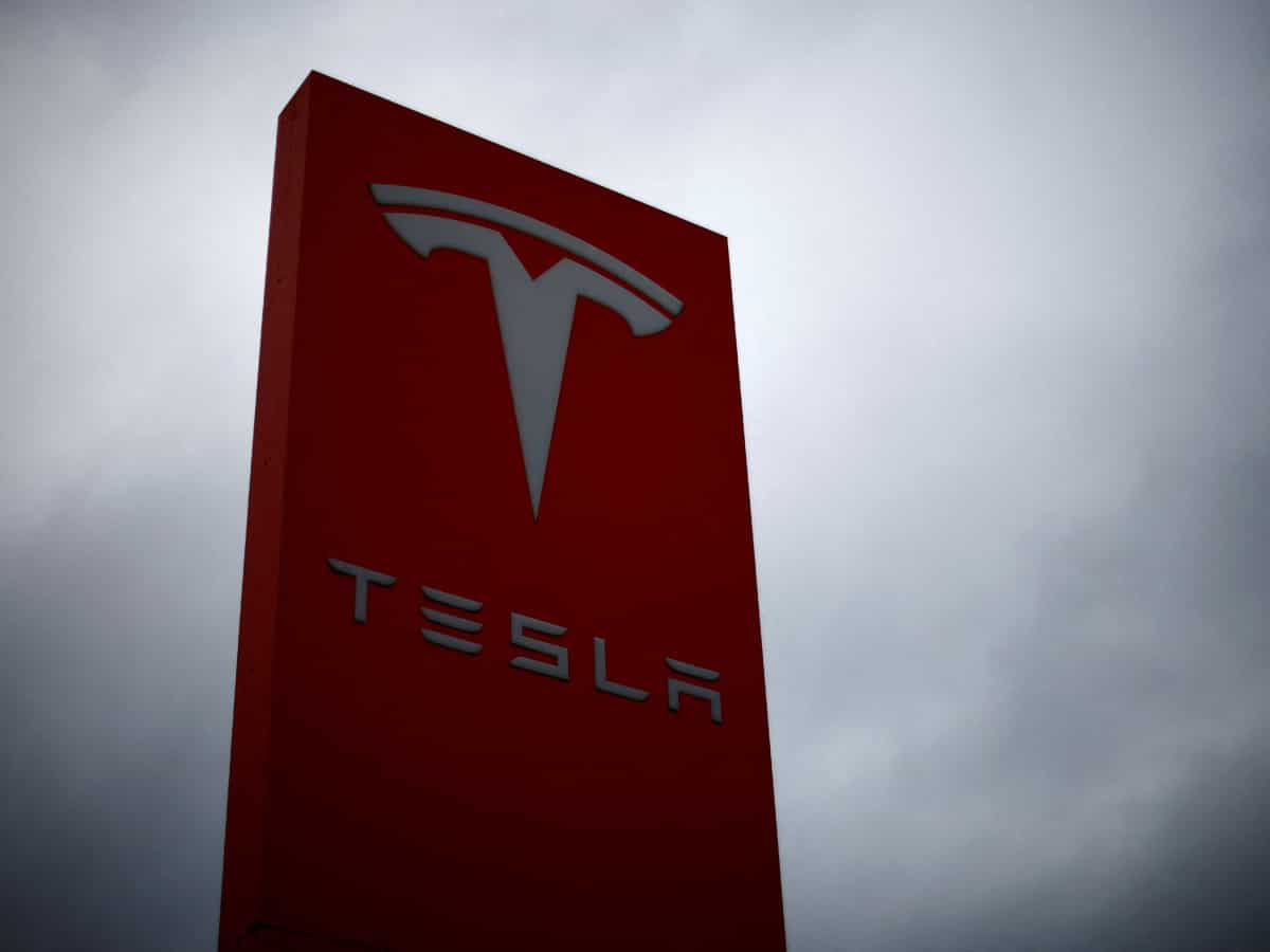 Tesla moves forward with a plan to build an energy-storage battery factory in China