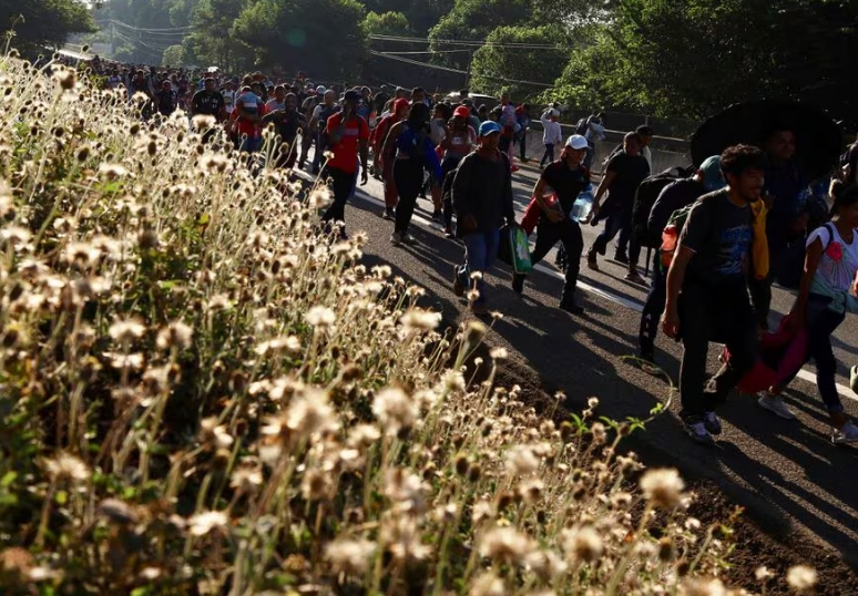 Migrant caravan spends Christmas on the road before