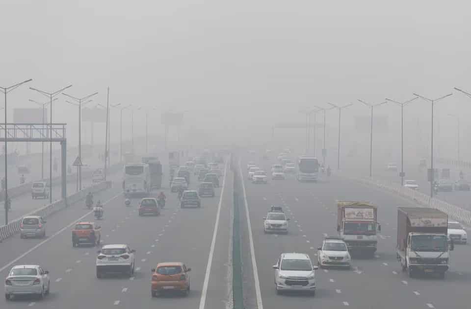 Una niebla extremadamente densa envuelve el aeropuerto IGI de Delhi;  la visibilidad disminución a 125 metros: IMD