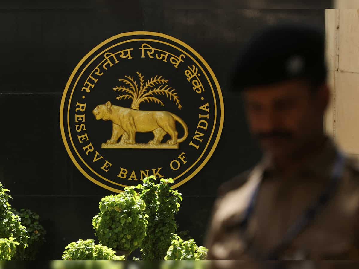 RBI proposes banks with less than 6% net NPAs to declare dividends