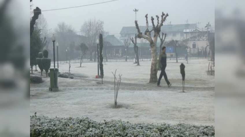 Kashmir freezes with intense dry cold, no relief in sight